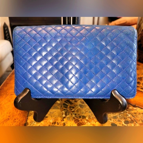 Chanel blue quilted wallet - Picture 10 of 16